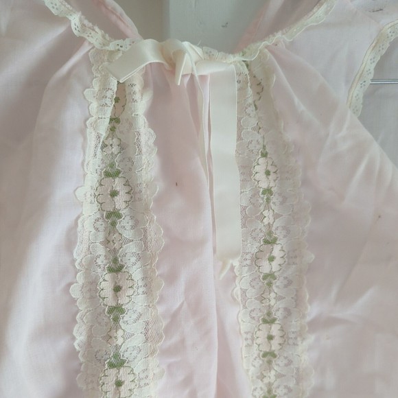 VTG Pale Pink Feminine Embroidered Lace Nightgown Small Sheer Cottage - Picture 3 of 9